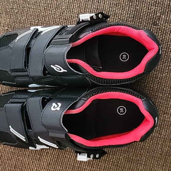 Women's Peloton cycling shoes. Perfect condition n only worned twice! - Picture 12 of 12